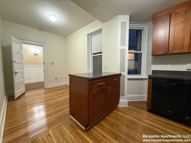 Foto del edificio - 1788 Beacon St