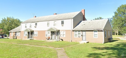 Building Photo - 902 S Central Dr