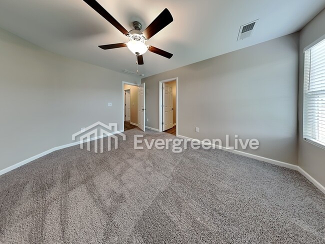 Foto del edificio - 150 Cottage Ln