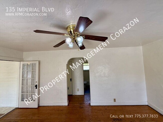 Foto del edificio - 135 Imperial Blvd