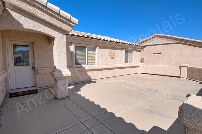 Building Photo - YOUR DREAM HOME AWAITS!