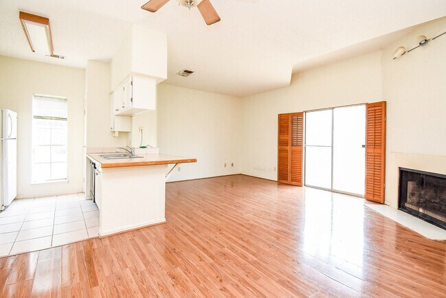Foto del edificio - 7575 Cambridge St