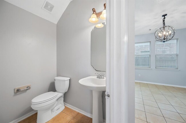 Building Photo - 13714 Westminster Glen Ln