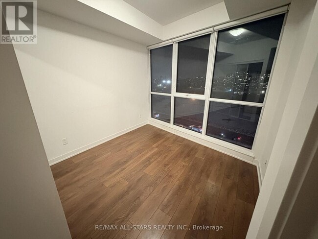 Building Photo - 50 Bruyeres Mews