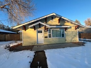 Building Photo - 1020 Sunset Ave