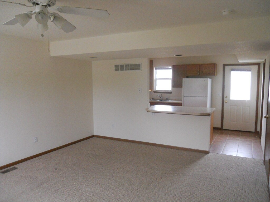 320 Baker St, Baldwin City, KS 66006 Townhome Rentals in Baldwin City