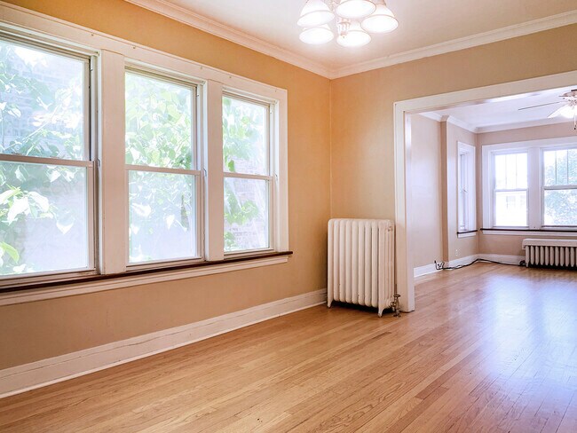 Foto del edificio - 2445 W Pensacola Ave
