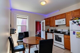 Building Photo - 53 Brackett St