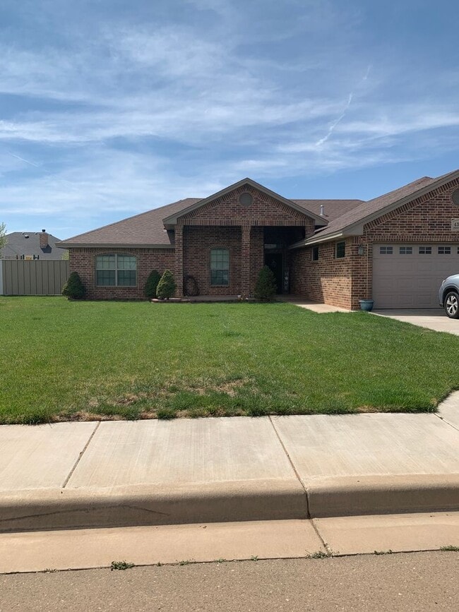 Building Photo - 4320 Springwood Dr