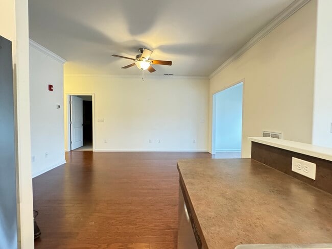 Building Photo - 5102 E Pebble Ln