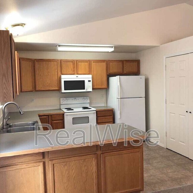 Building Photo - 1231 SW 33rd St