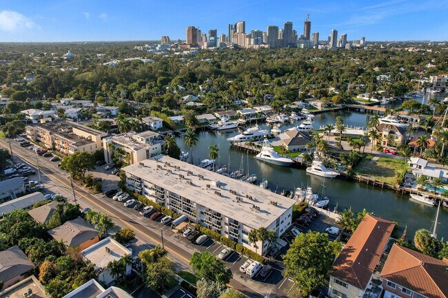 Foto del edificio - 1475 SE 15th St