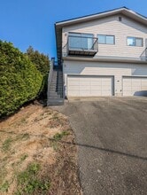 Building Photo - 2012 Vernon Rd