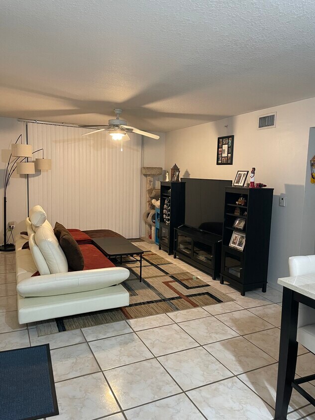 513 Villa Cir Unit 513, Boynton Beach, FL 33435 Condo for Rent in