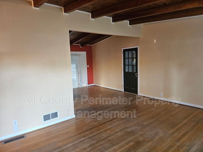 Building Photo - 3174 Laventure Dr