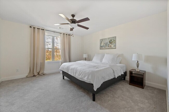 Foto del edificio - 3319 Old Hickory Blvd