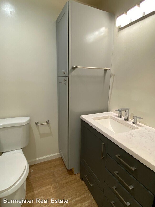 Foto del edificio - 317-307 N Mission Rd