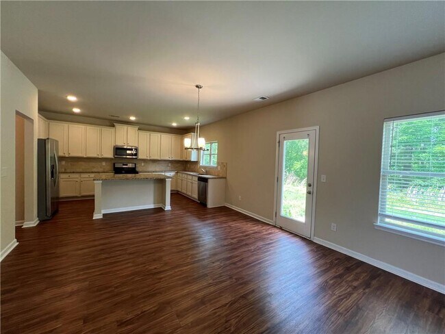 Building Photo - 2434 Hanover Woods Rd