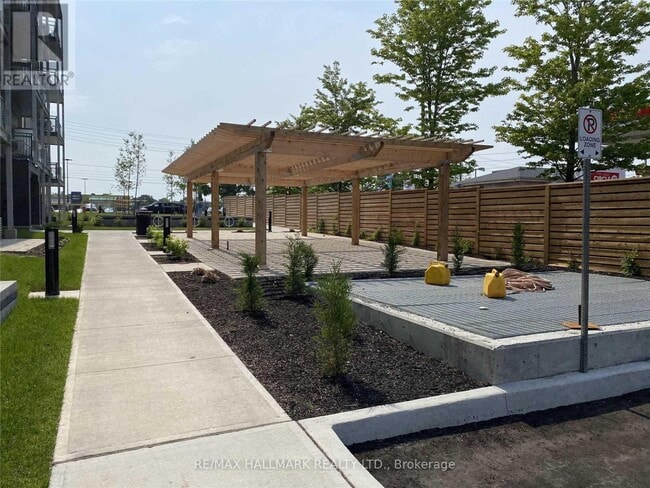 Building Photo - 20 Orchid Pl Dr