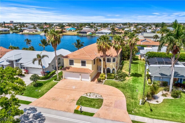 Foto del edificio - 4506 Pelican Blvd