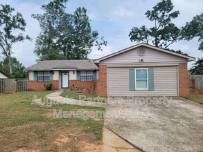 Building Photo - 142 Oakridge Dr