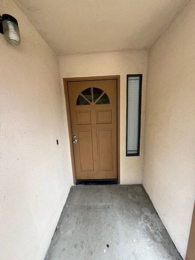 Foto del edificio - 4346 W Douglas Ave