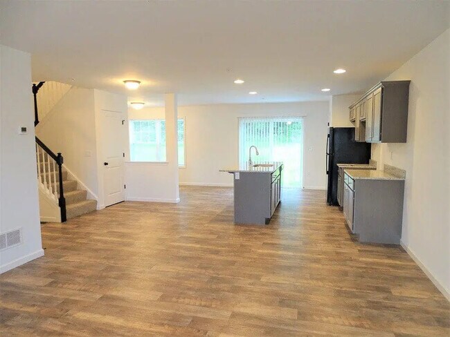 Foto del edificio - 434 Masonic Dr