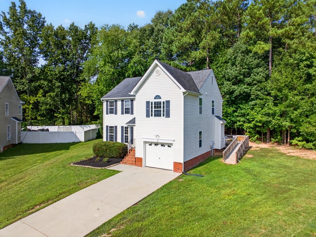Building Photo - 5806 Garden Ridge Rd