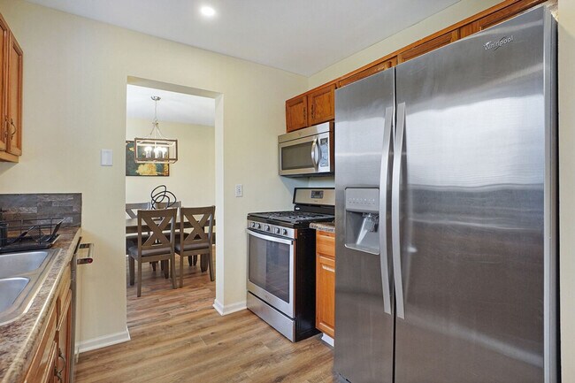 Foto del edificio - 303 Danbury Dr