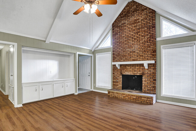 Building Photo - Beautiful Home in Ridgeland!