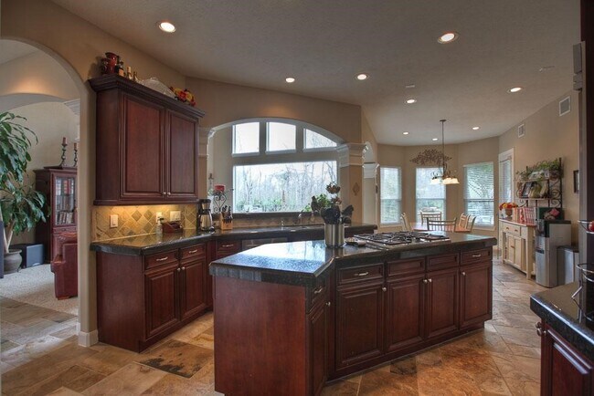 Foto del edificio - 14115 Norhill Pointe Dr