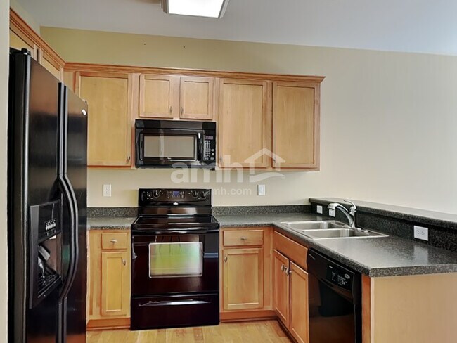Building Photo - 113 Pin Oak Court