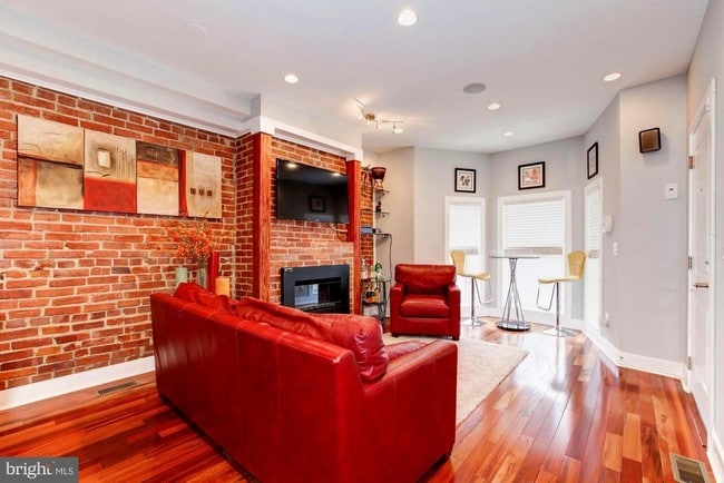 Top Floor Living Room - 2819 11th St NW
