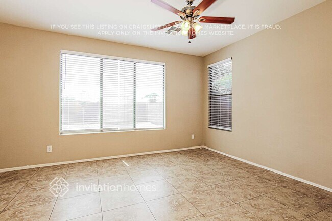 Building Photo - 14921 W Lisbon Ln