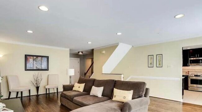 Foto del edificio - 10967 Hickory Ridge Rd