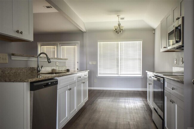 Foto del edificio - 161 Hideaway Ln