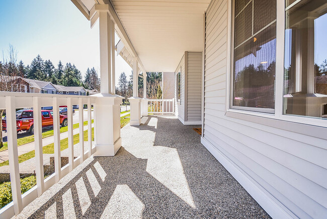 Building Photo - 1349 Burnside Pl