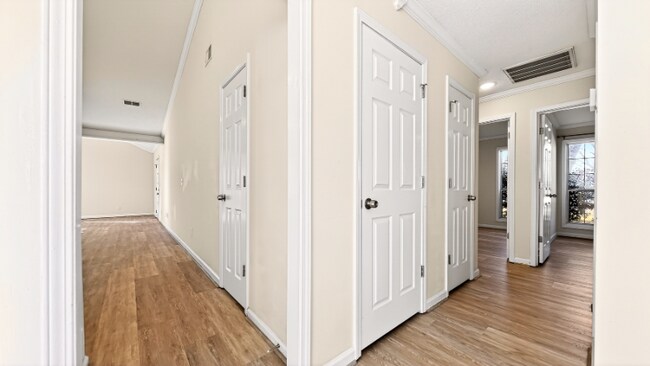 Foto del edificio - 501 Tram Blvd