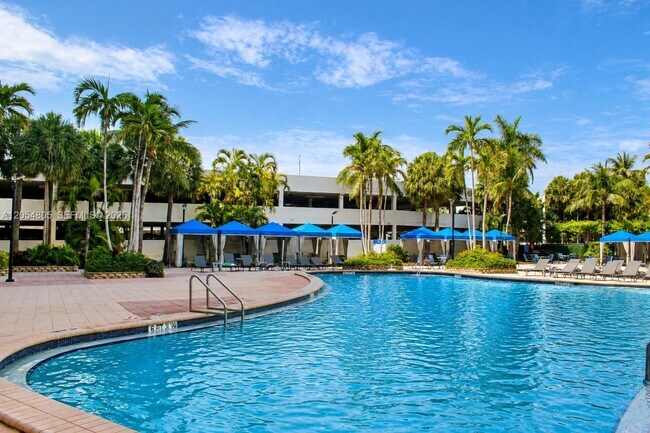 Foto del edificio - 19370 Collins Ave