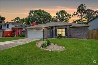 Building Photo - 16322 Chimneystone Dr