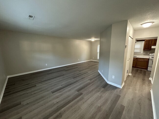 Foto del edificio - 428 Oakland Rd
