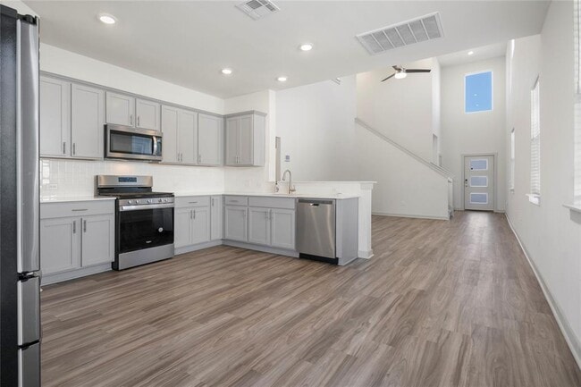 Building Photo - 8006 Linda Michelle Ln