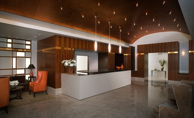 Foto del edificio - 215 E 96th St