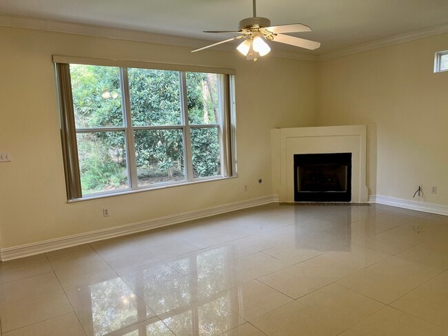 Living Room - 1849 celtic Rd