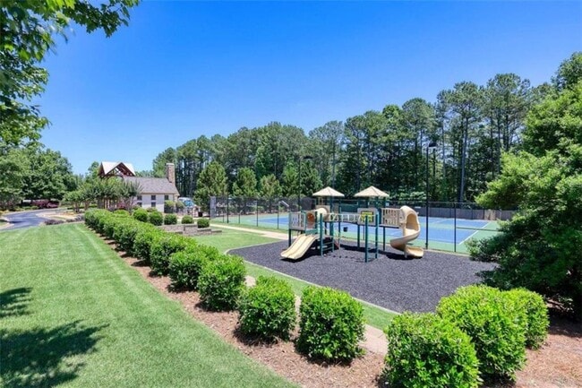 Building Photo - 455 Highlands Loop