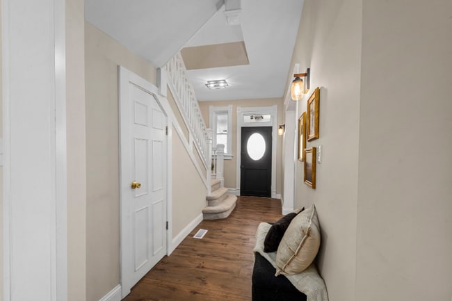 Building Photo - 7472 Hazel Ave