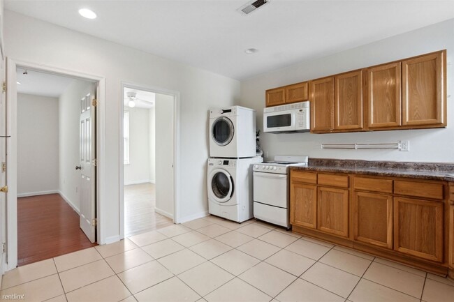 Foto del edificio - 4 br, 2 bath Triplex - 1708 N 18TH ST Unit C