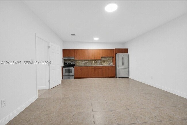 Foto del edificio - 14500 NE 2nd Ave
