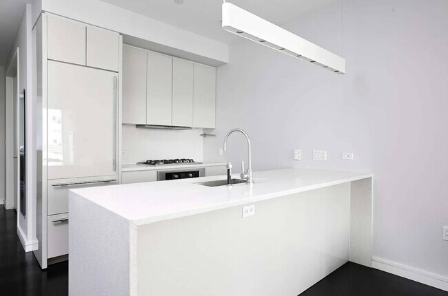 Foto del edificio - 300 E 23rd St