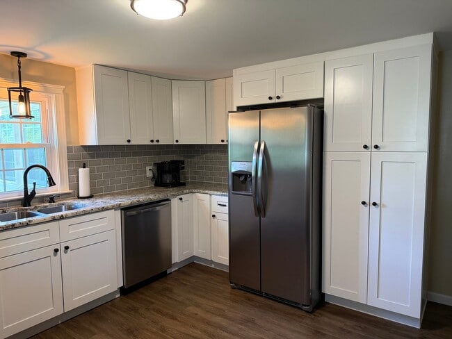 Foto del edificio - 33 Church Rd